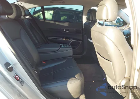 2016 Kia K900 Premium 3.8L z USA, uszkodzony, nr VIN KNALT4D32G6032100